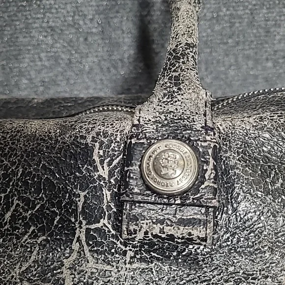 George Gina & Lucy Star Shoulder Bag Black Distressed Leather Handbag - Picture 9 of 16